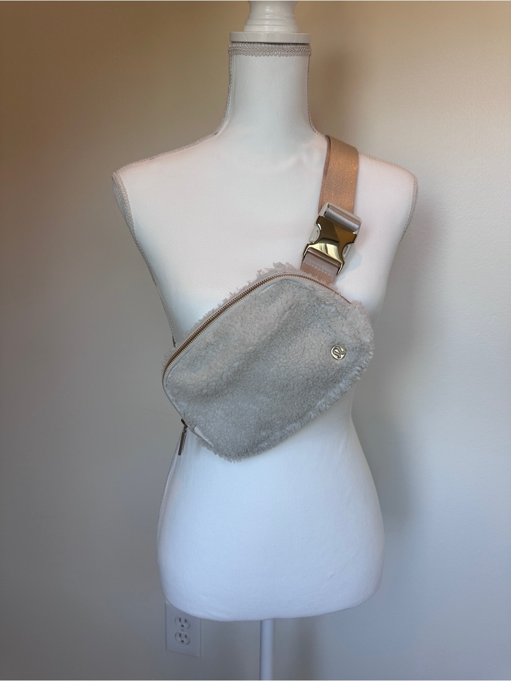 LULULEMON BELT BAG